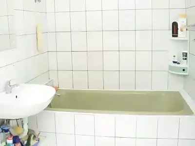 Apartament de inchiriere in Sector 6 Bucuresti baie cu cada